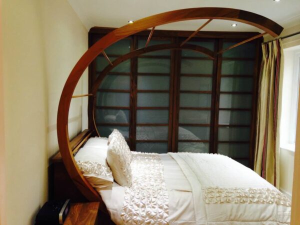 Bedroom Arc